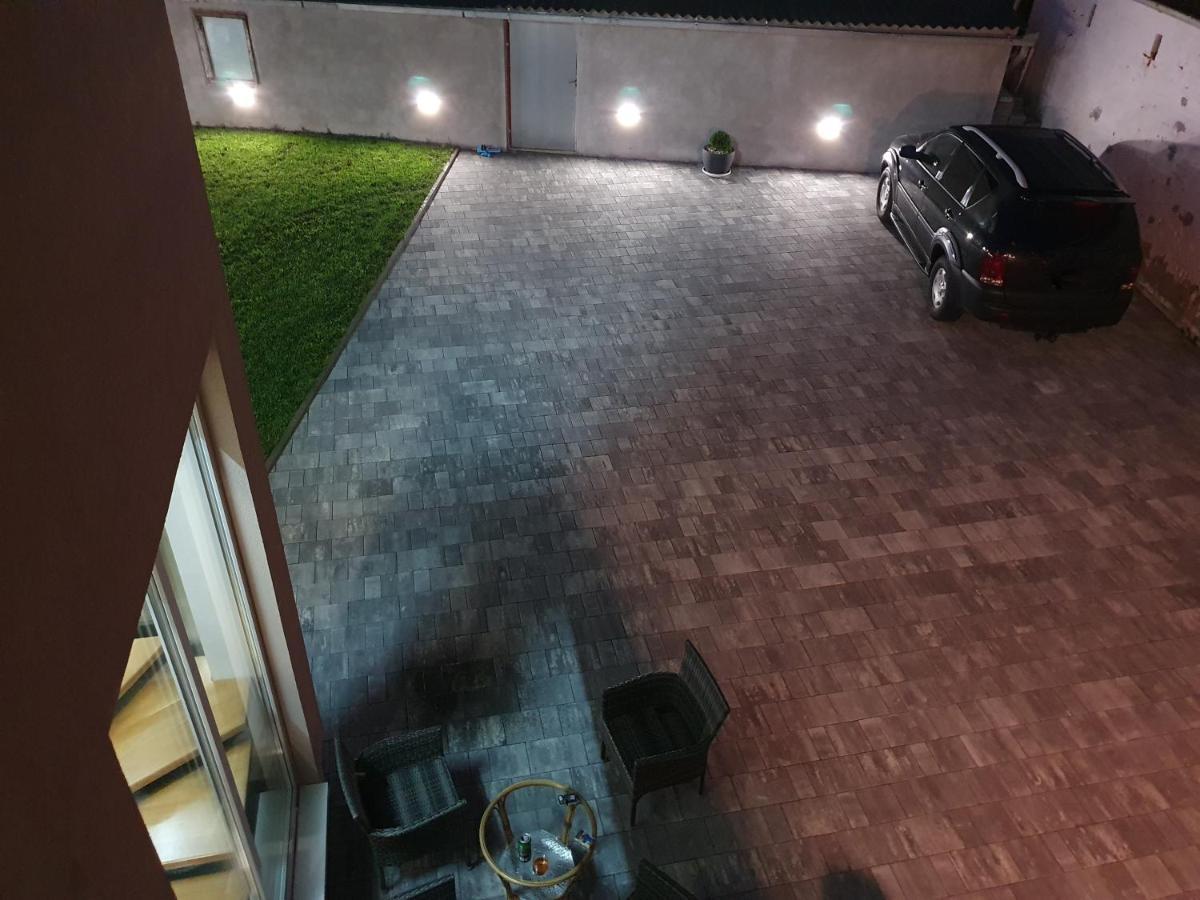 Apartman Bozur **** Satnica Dakovacka Exterior photo