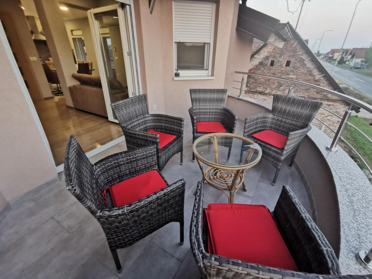 Apartman Bozur **** Satnica Dakovacka Exterior photo