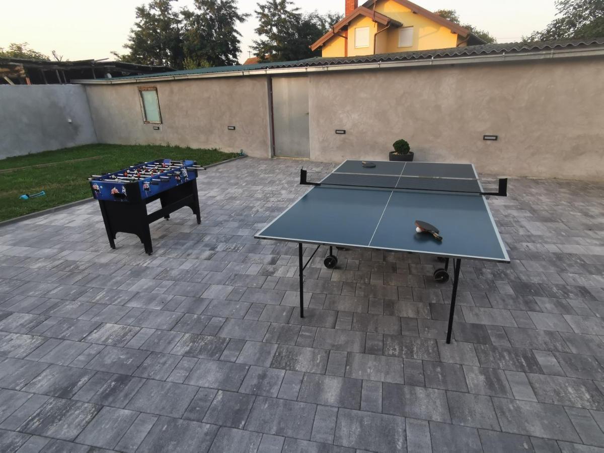 Apartman Bozur **** Satnica Dakovacka Exterior photo
